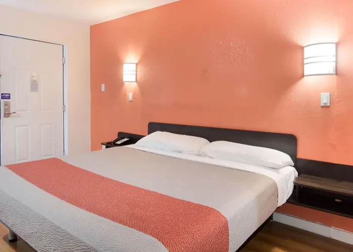Hotel 6-fort Worth, Tx - Seminary